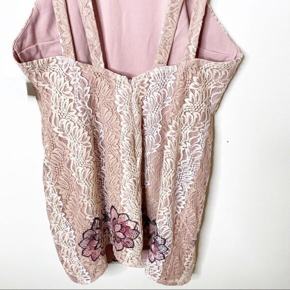 Foxiedox Lace Appliqué Mini Open Back Dress 12 - Picture 8 of 10